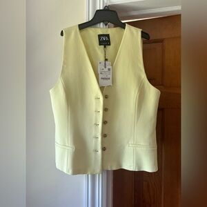 Zara women’s yellow beautiful vest
